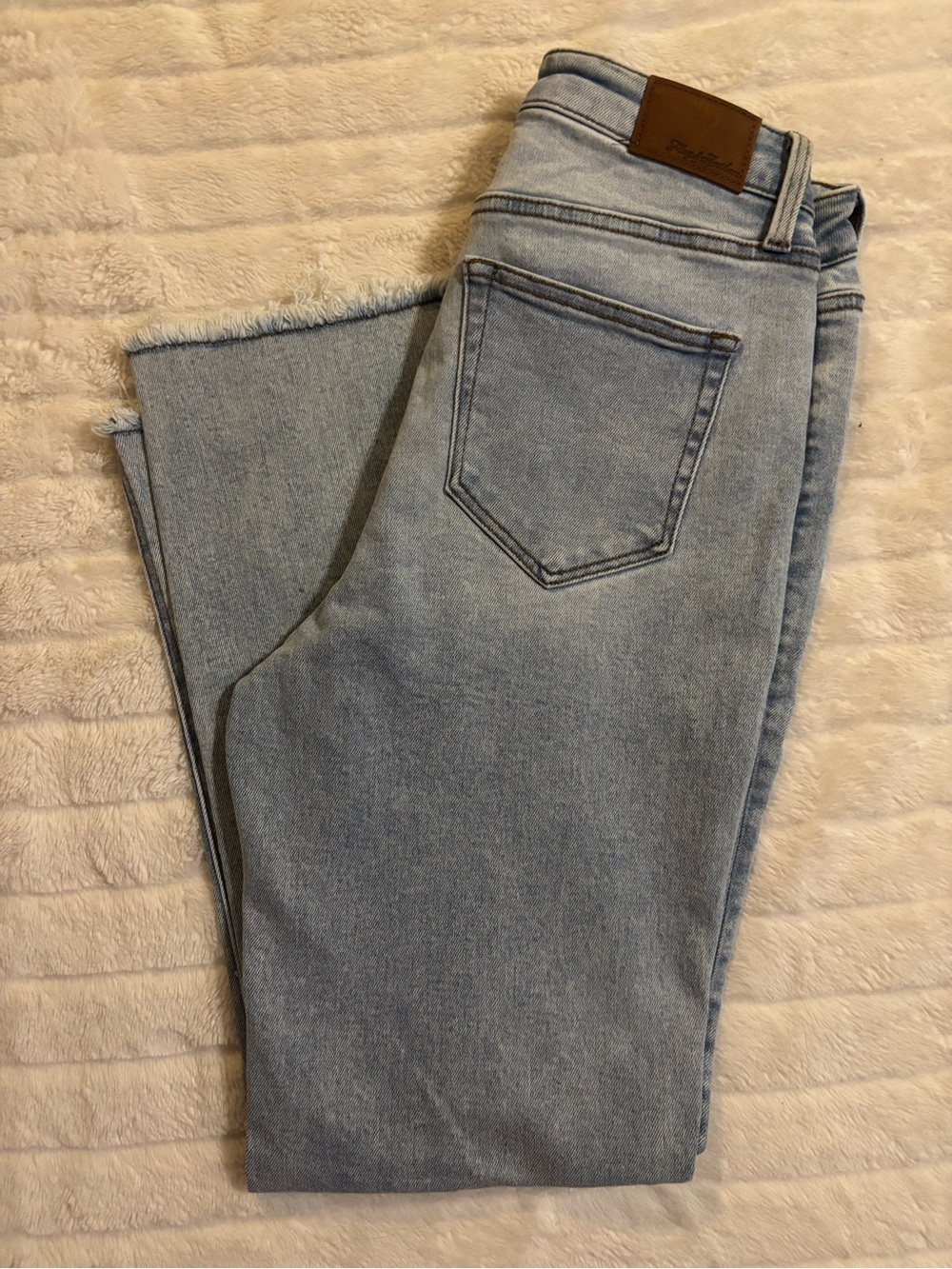 Women’s Straight Leg Light Blue Jeans - High-Rise